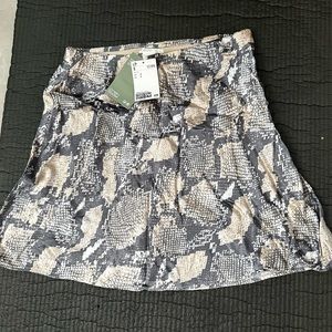 Satin short flowy shirt